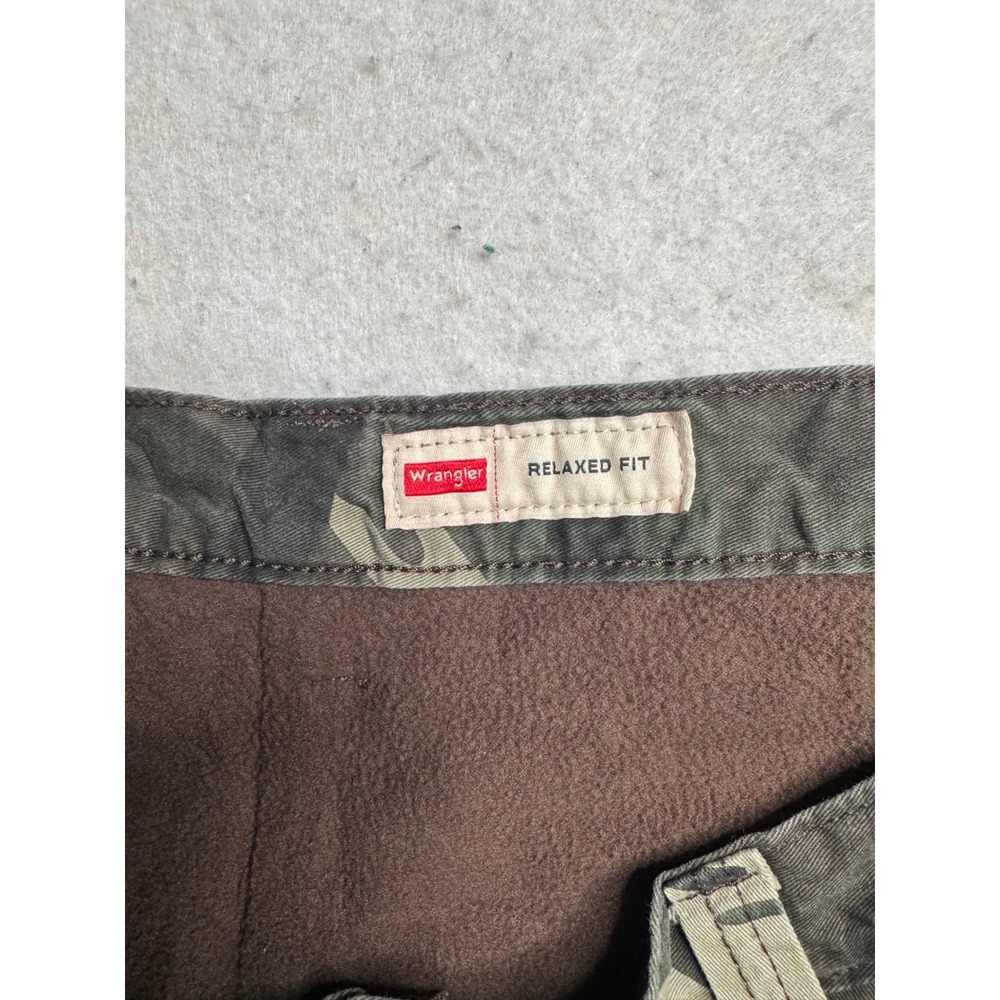 Wrangler Mens Fleece Lined Relaxed Fit Camo Cargo Pants 38x32 Green Brown Camo - Picture 8 of 12